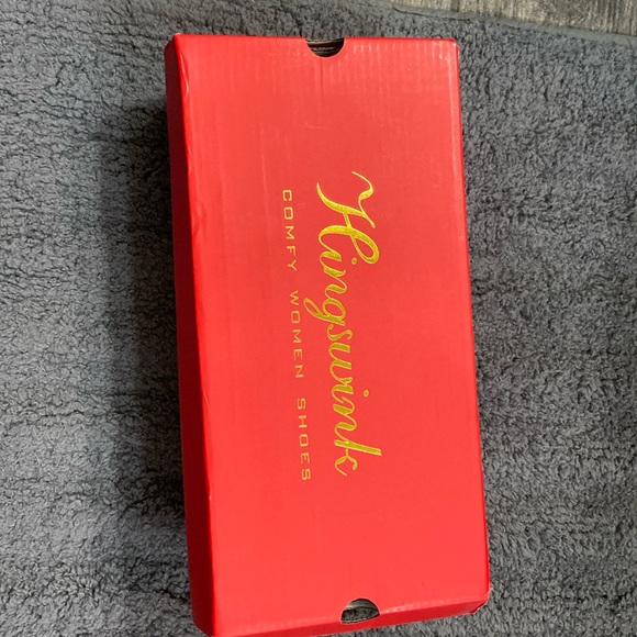 New in box size 7 black low heal Mary Jane’s. - Picture 4 of 8